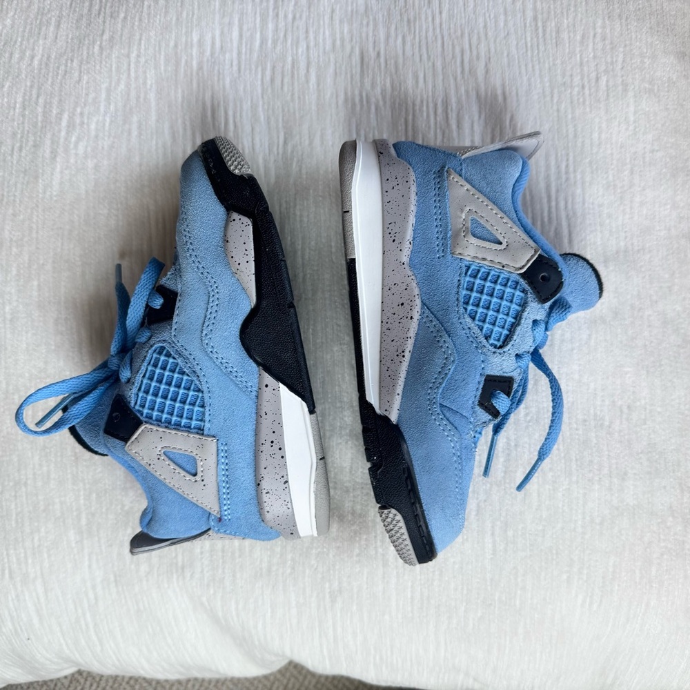 Nike Air Jordan 4 Retro University Blue size 9C - Picture 4 of 8